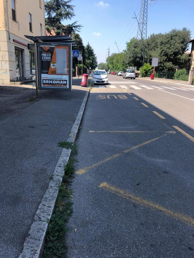 Appartamento Monolocale arredato con una camera Parma Esterno foto